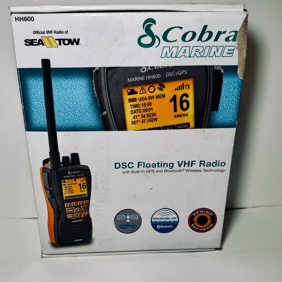 Cobra Marine HH600 DSC GPS Floating Handheld VHF Radio Bluetooth NOAA - Picture 1 of 9